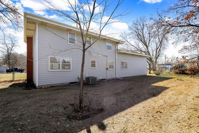 624 109th Lane NE, Blaine, MN 55434