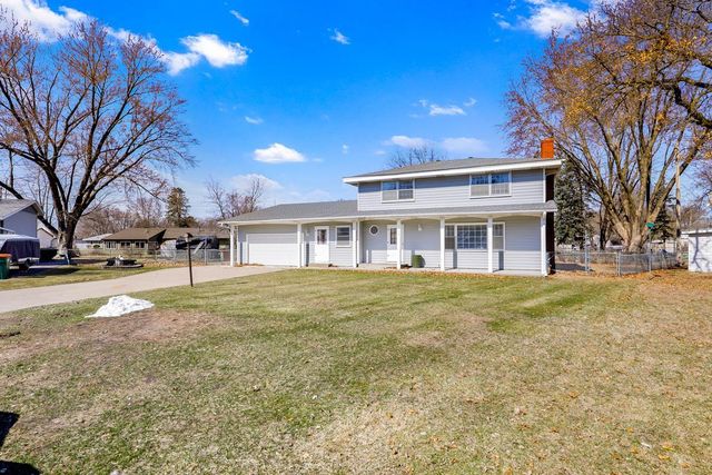 624 109th Lane NE, Blaine, MN 55434