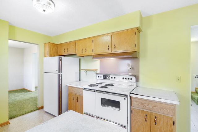 624 109th Lane NE, Blaine, MN 55434