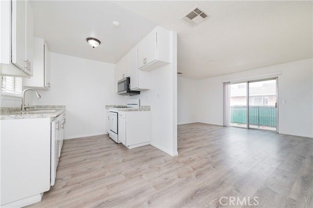 16518 Avalon Avenue, Victorville, CA 92395