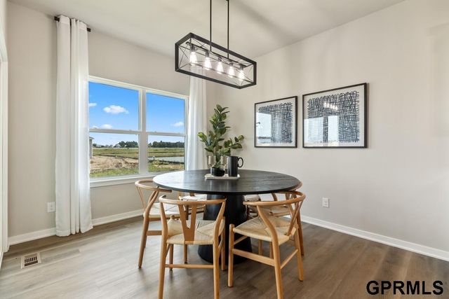 8363 S 176th Circle, Omaha, NE 68137