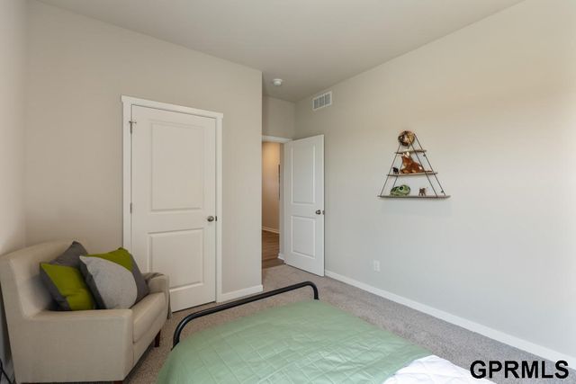 8363 S 176th Circle, Omaha, NE 68137