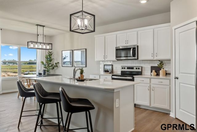 8363 S 176th Circle, Omaha, NE 68137