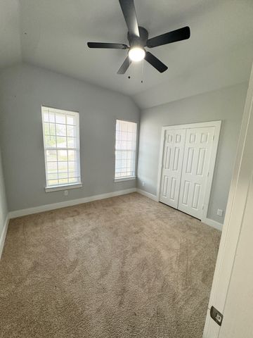 3115 Prairie Avenue, Fort Worth, TX 76106