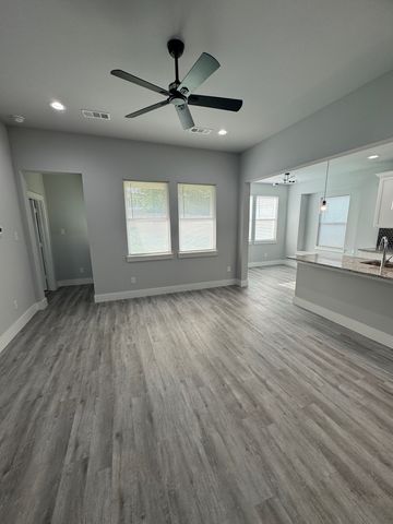 3115 Prairie Avenue, Fort Worth, TX 76106