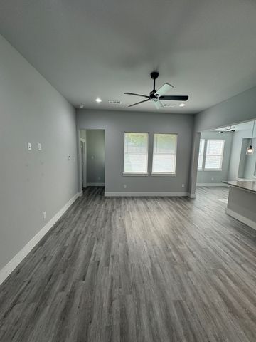 3115 Prairie Avenue, Fort Worth, TX 76106
