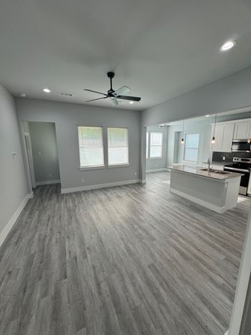 3115 Prairie Avenue, Fort Worth, TX 76106