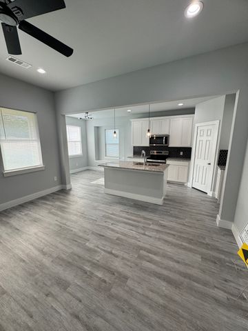 3115 Prairie Avenue, Fort Worth, TX 76106