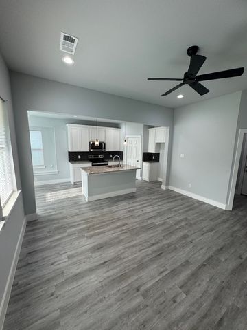 3115 Prairie Avenue, Fort Worth, TX 76106