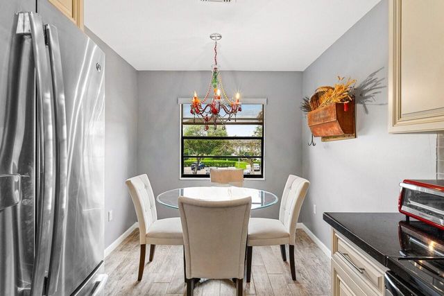 20 Southport Lane B, Boynton Beach, FL 33436