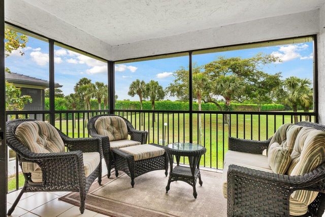 20 Southport Lane B, Boynton Beach, FL 33436