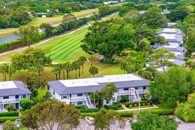 20 Southport Lane B, Boynton Beach, FL 33436