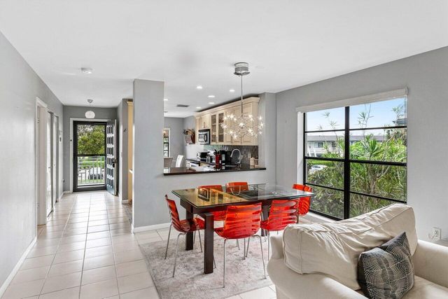 20 Southport Lane B, Boynton Beach, FL 33436