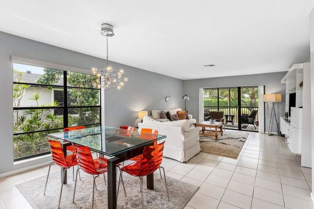 20 Southport Lane B, Boynton Beach, FL 33436