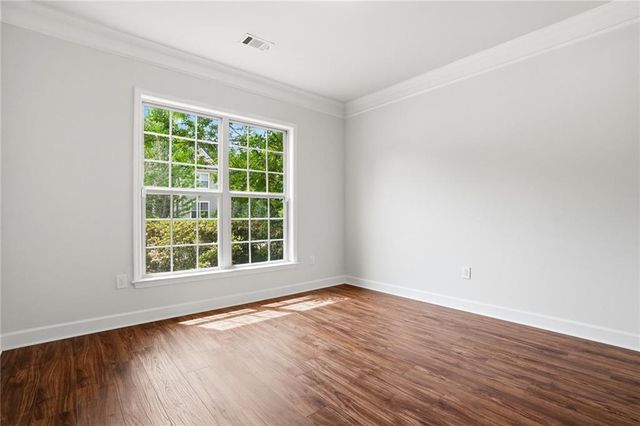 3770 Terrasol Trail SW, Lilburn, GA 30047