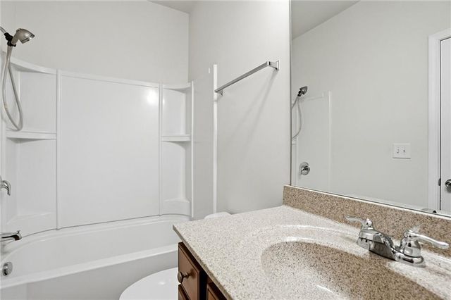 3770 Terrasol Trail SW, Lilburn, GA 30047