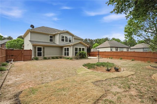 3770 Terrasol Trail SW, Lilburn, GA 30047