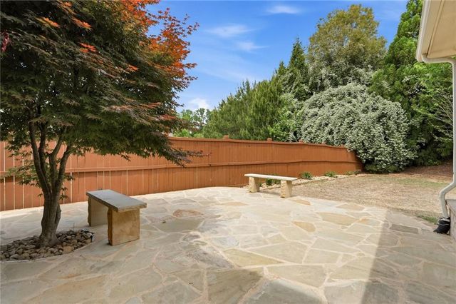 3770 Terrasol Trail SW, Lilburn, GA 30047
