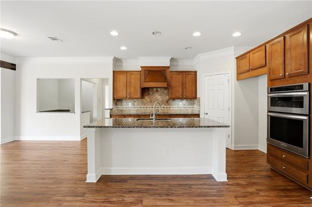 3770 Terrasol Trail SW, Lilburn, GA 30047