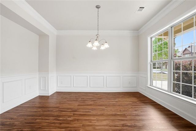 3770 Terrasol Trail SW, Lilburn, GA 30047