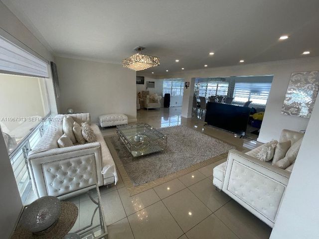 3129 Hollywood Blvd, Hollywood, FL 33021