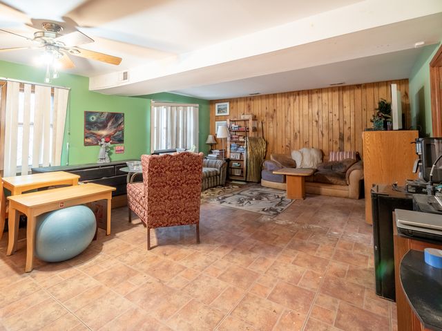 1411 S Robert Drive, Mount Prospect, IL 60056