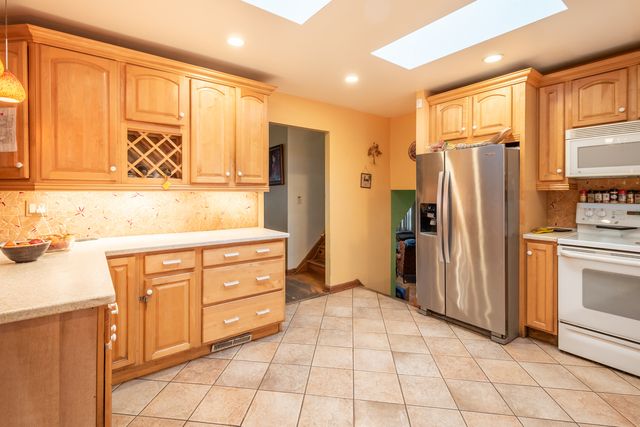 1411 S Robert Drive, Mount Prospect, IL 60056