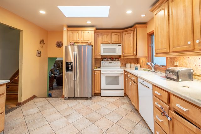 1411 S Robert Drive, Mount Prospect, IL 60056