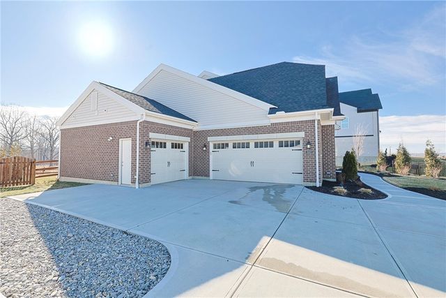 5007 Bogey Court, Lebanon, OH 45036