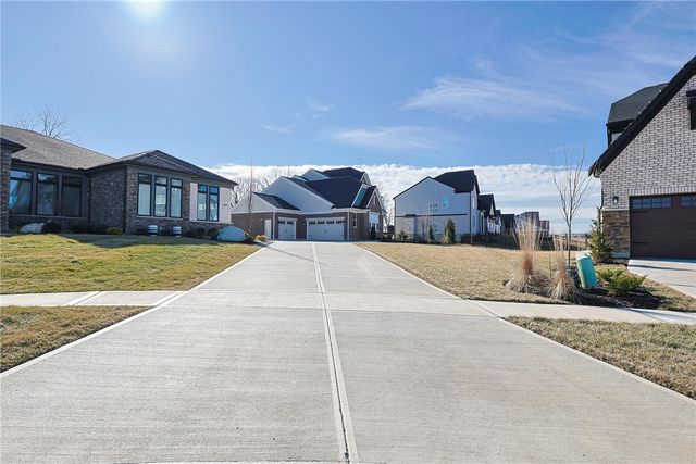 5007 Bogey Court, Lebanon, OH 45036