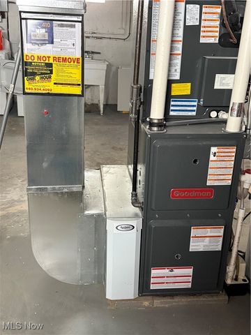 11011 Wallingford Avenue, Garfield Heights, OH 44125