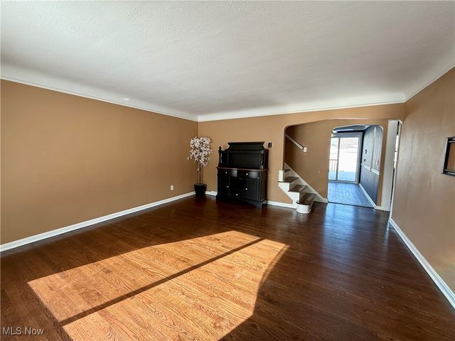 11011 Wallingford Avenue, Garfield Heights, OH 44125