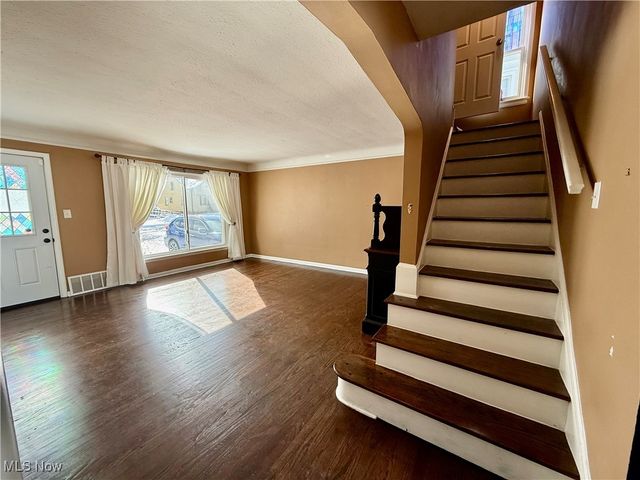 11011 Wallingford Avenue, Garfield Heights, OH 44125