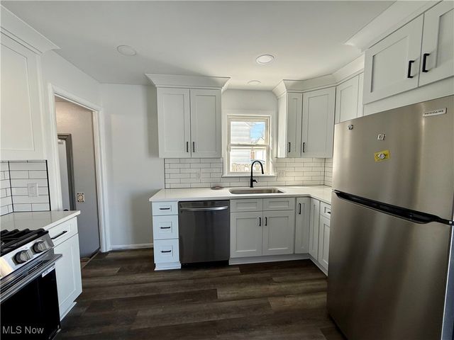 11011 Wallingford Avenue, Garfield Heights, OH 44125