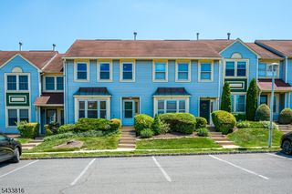 5 Heritage Sq, Sayreville Boro, NJ 08872