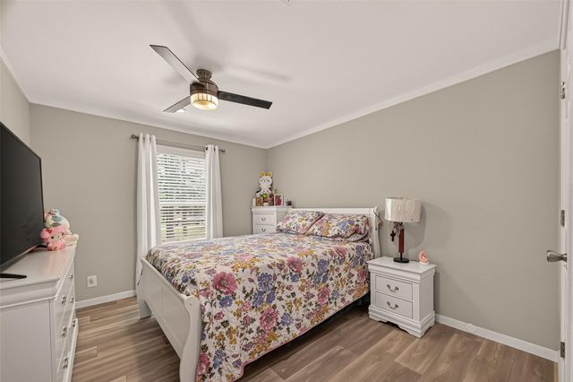 9910 Oak Leaf Street, Baytown, TX 77521