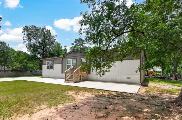 9910 Oak Leaf Street, Baytown, TX 77521
