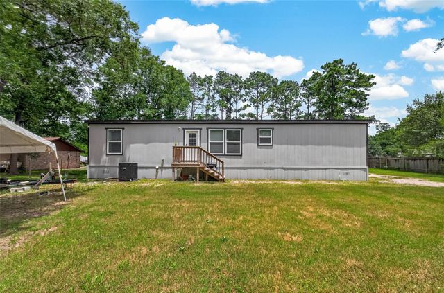 9910 Oak Leaf Street, Baytown, TX 77521