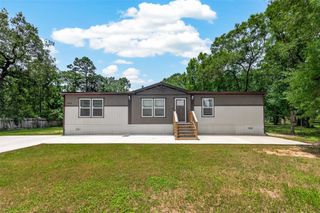 9910 Oak Leaf Street, Baytown, TX 77521