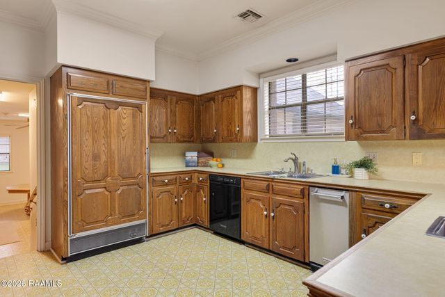 4166 Irish Bend Road, Franklin, LA 70538