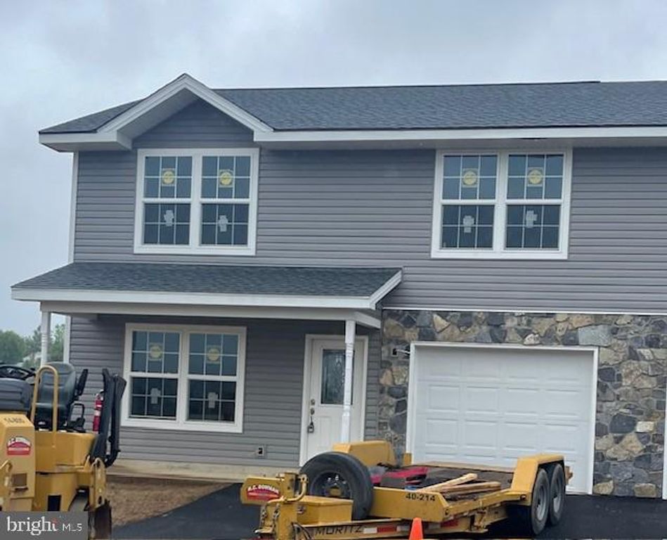 120 PACIFIC AVENUE, Milroy, PA 17063