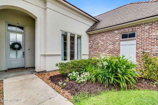 207 Ember Grove Crossing, Lafayette, LA 70508