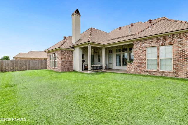 207 Ember Grove Crossing, Lafayette, LA 70508