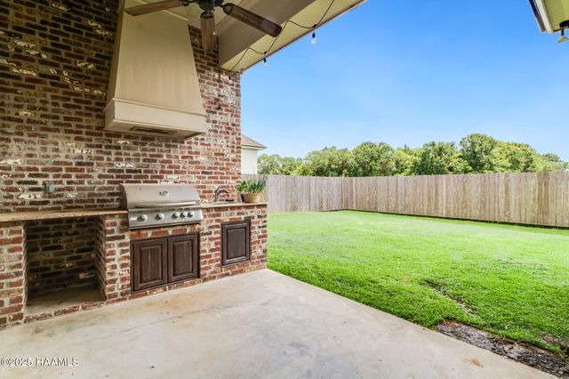 207 Ember Grove Crossing, Lafayette, LA 70508