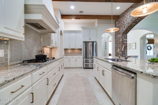 207 Ember Grove Crossing, Lafayette, LA 70508