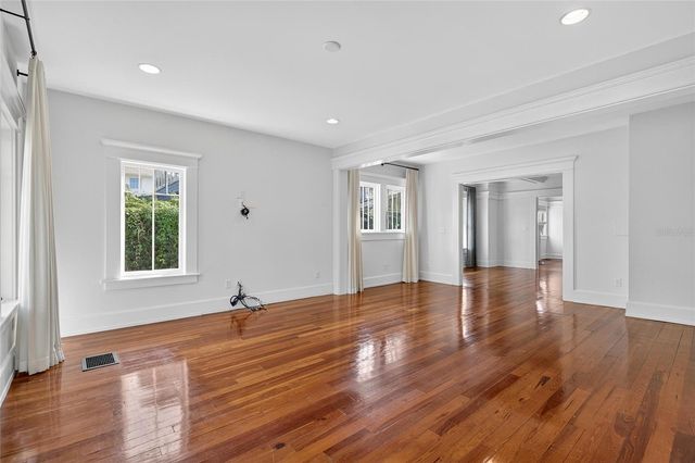 3003 W HARBOR VIEW AVE AVENUE, Tampa, FL 33611