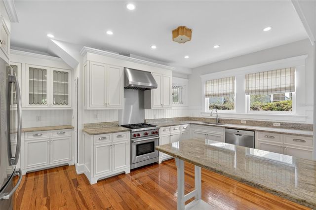 3003 W HARBOR VIEW AVE AVENUE, Tampa, FL 33611