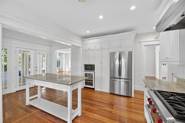 3003 W HARBOR VIEW AVE AVENUE, Tampa, FL 33611