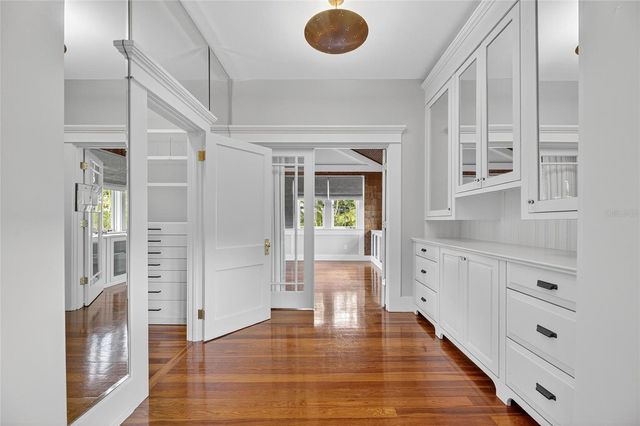 3003 W HARBOR VIEW AVE AVENUE, Tampa, FL 33611