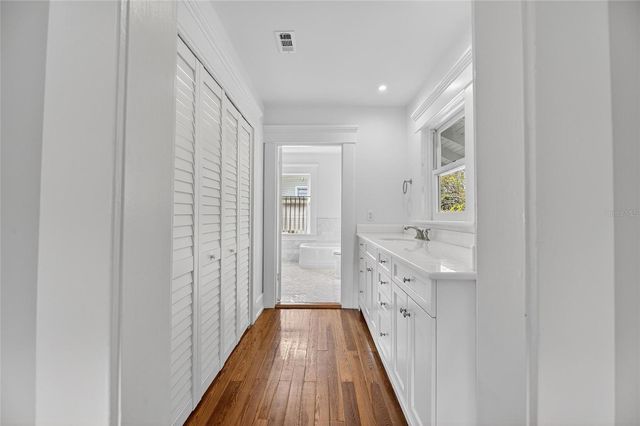 3003 W HARBOR VIEW AVE AVENUE, Tampa, FL 33611